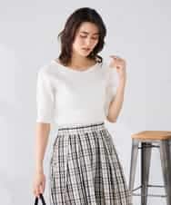 K2FGD36044 a.v.v(アー・ヴェ・ヴェ) Vネックデコルテニット ネイビー