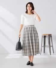 K2FGD36044 a.v.v(アー・ヴェ・ヴェ) Vネックデコルテニット ネイビー