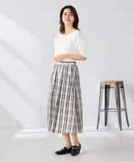 K2FGD36044 a.v.v(アー・ヴェ・ヴェ) Vネックデコルテニット ネイビー