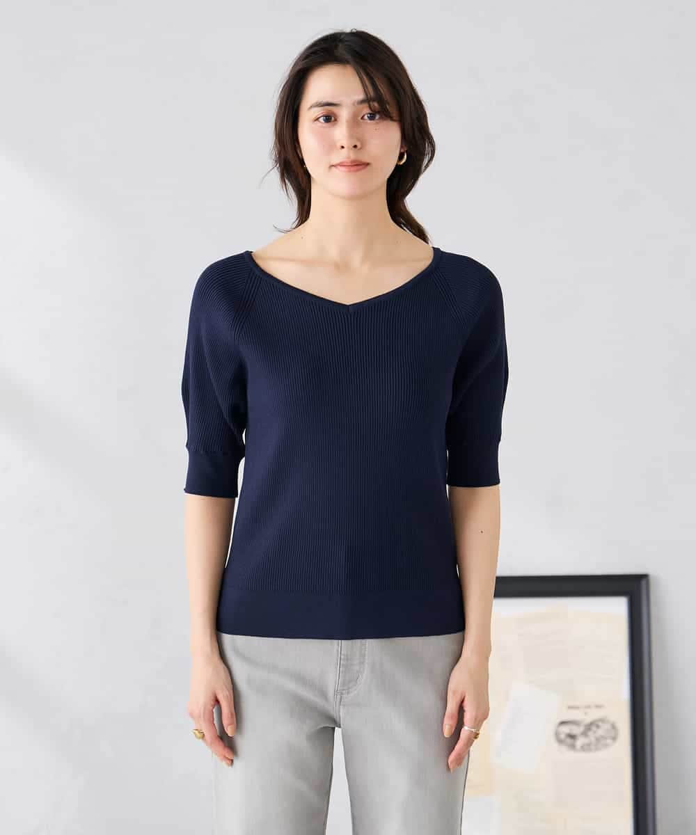 K2FGD36044 a.v.v(アー・ヴェ・ヴェ) Vネックデコルテニット ネイビー