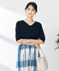 K2FHA79039 a.v.v(アー・ヴェ・ヴェ) 【接触冷感/UVカット】Vネックパフスリーブ美ラクるサマーニット【WEB限定】 ネイビー