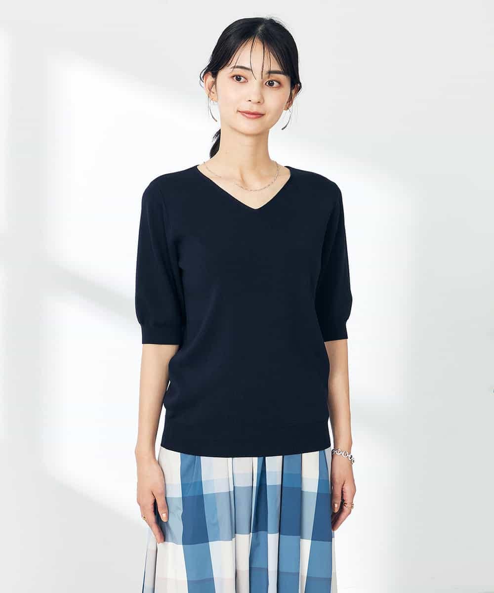 K2FHA79039 a.v.v(アー・ヴェ・ヴェ) 【接触冷感/UVカット】Vネックパフスリーブ美ラクるサマーニット【WEB限定】 ネイビー
