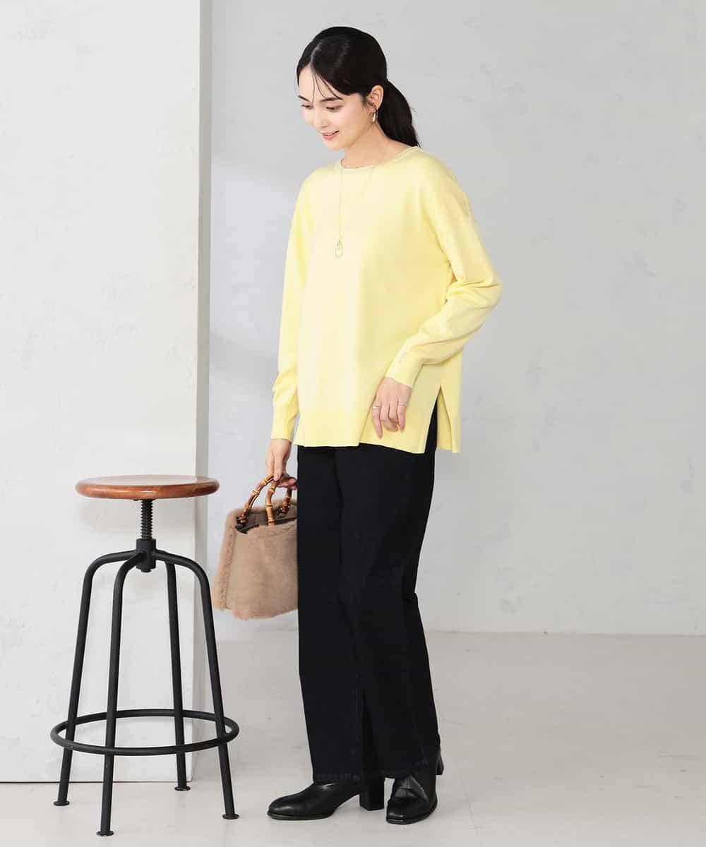 K2FJA06044 a.v.v(アー・ヴェ・ヴェ) 袖パール付きチュニックニット ライトイエロー