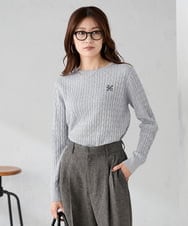 K2FKA26044 a.v.v(アー・ヴェ・ヴェ) ワンポイント刺繍ケーブルニット ラベンダー