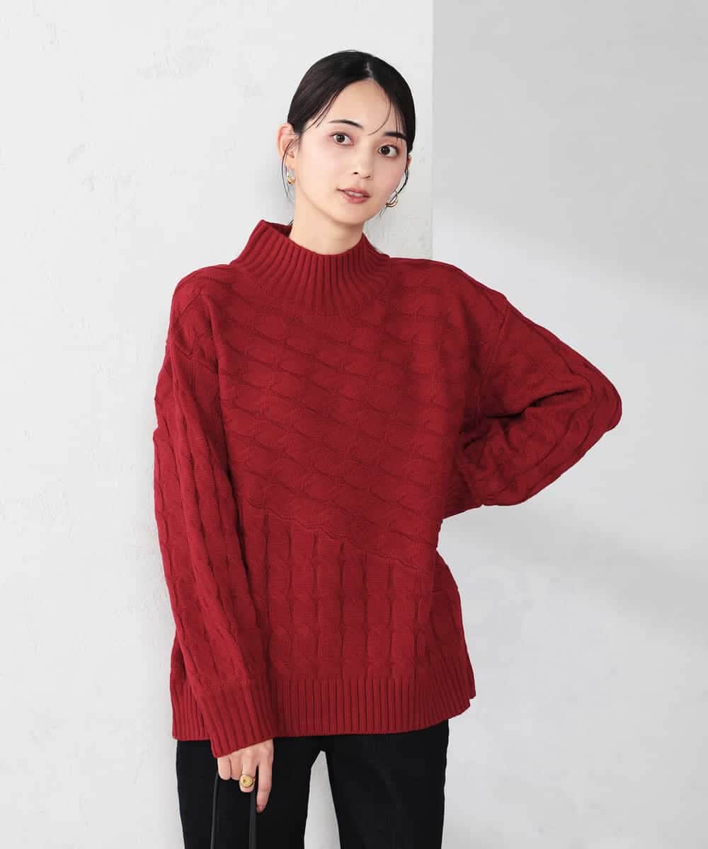 K2FKA55049 a.v.v(アー・ヴェ・ヴェ) ケーブル編みバイアスデザインニット レッド