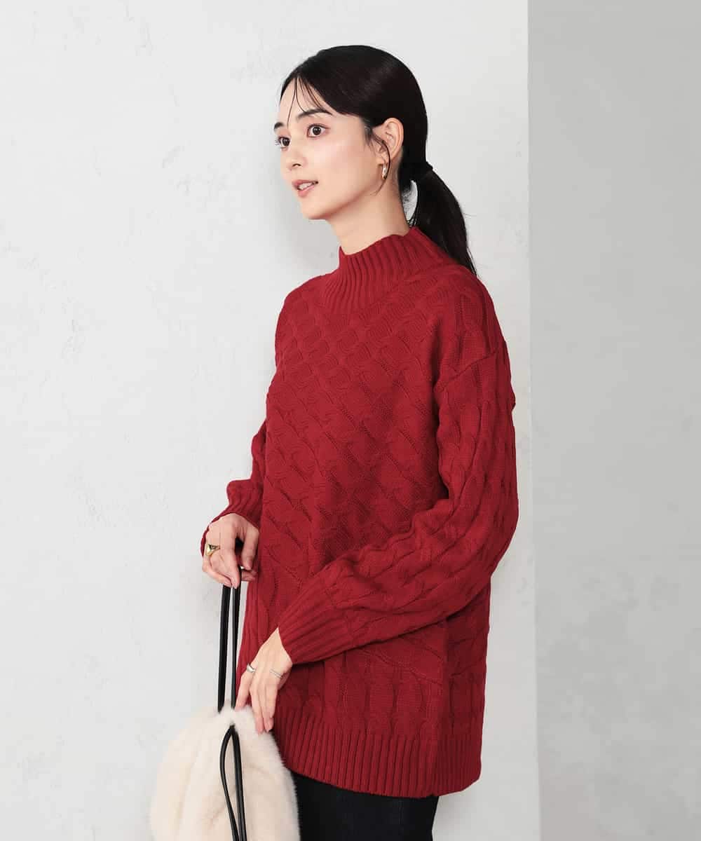 K2FKA55049 a.v.v(アー・ヴェ・ヴェ) ケーブル編みバイアスデザインニット レッド