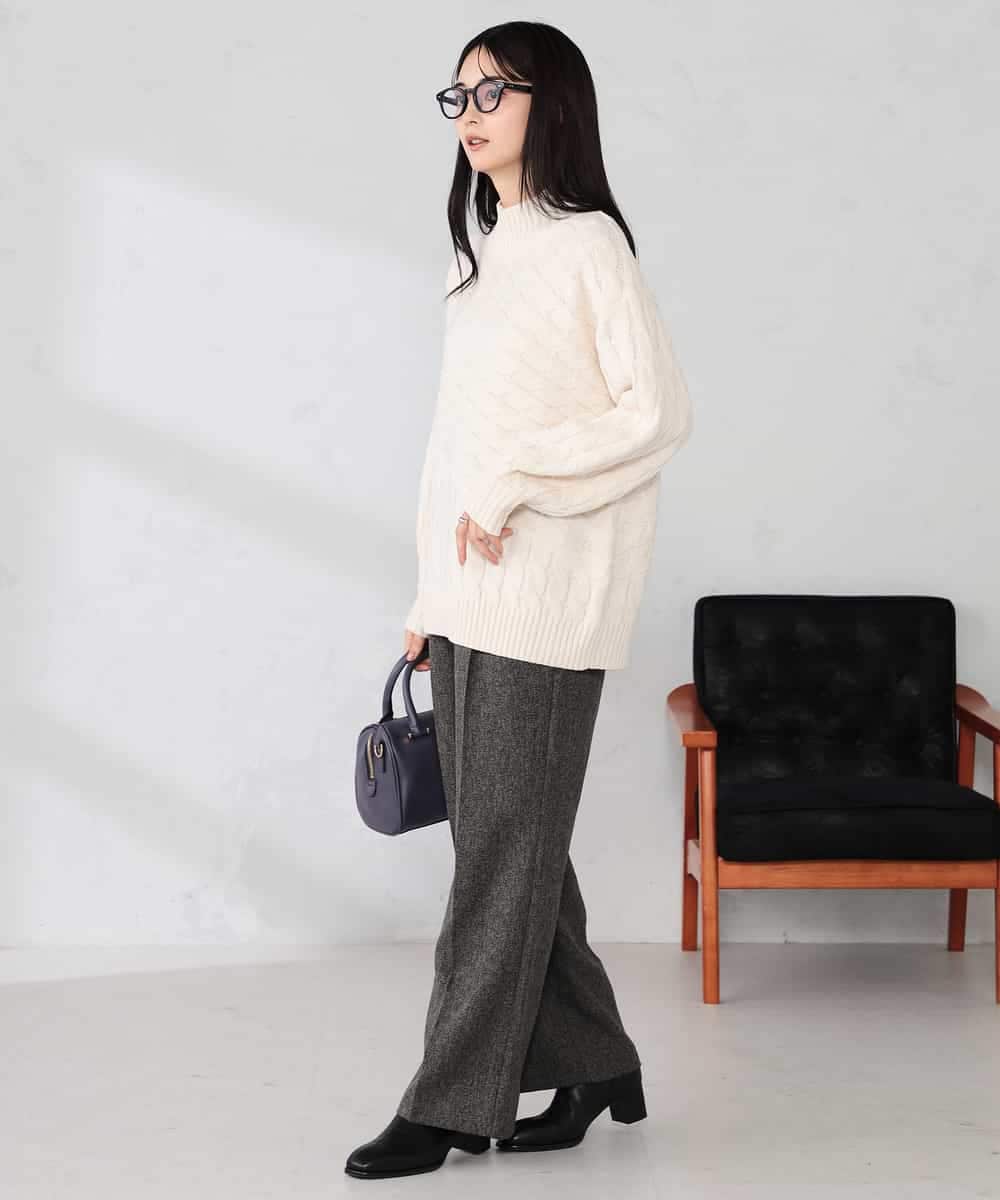 K2FKA55049 a.v.v(アー・ヴェ・ヴェ) ケーブル編みバイアスデザインニット レッド