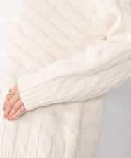 K2FKA55049 a.v.v(アー・ヴェ・ヴェ) ケーブル編みバイアスデザインニット レッド