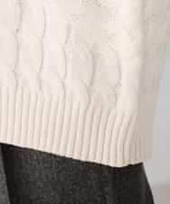 K2FKA55049 a.v.v(アー・ヴェ・ヴェ) ケーブル編みバイアスデザインニット レッド