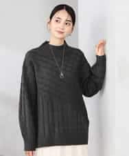 K2FKA55049 a.v.v(アー・ヴェ・ヴェ) ケーブル編みバイアスデザインニット ダークグレー