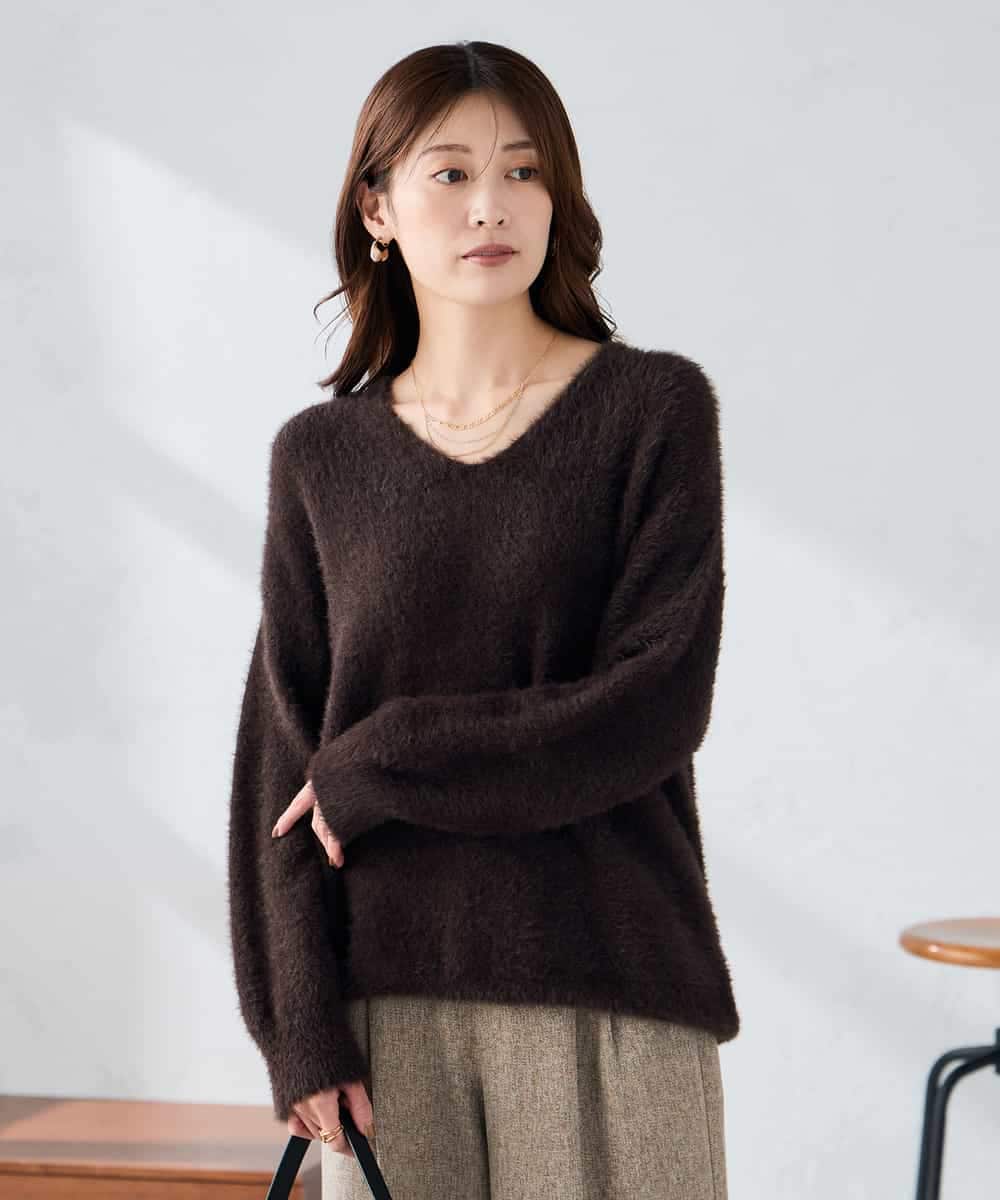 K2FLA21044 a.v.v(アー・ヴェ・ヴェ) フェザーヤーンVネックニット ラベンダー