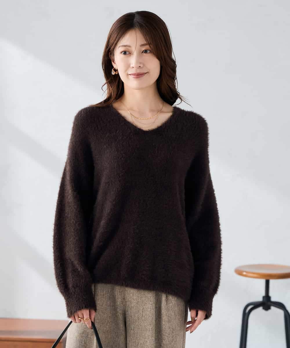 K2FLA21044 a.v.v(アー・ヴェ・ヴェ) フェザーヤーンVネックニット ラベンダー