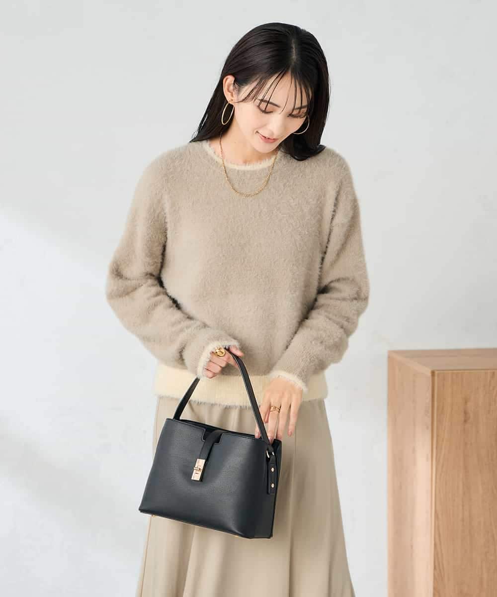 K2FLA32049 a.v.v(アー・ヴェ・ヴェ) フェザーヤーンバイカラーニット ピンク