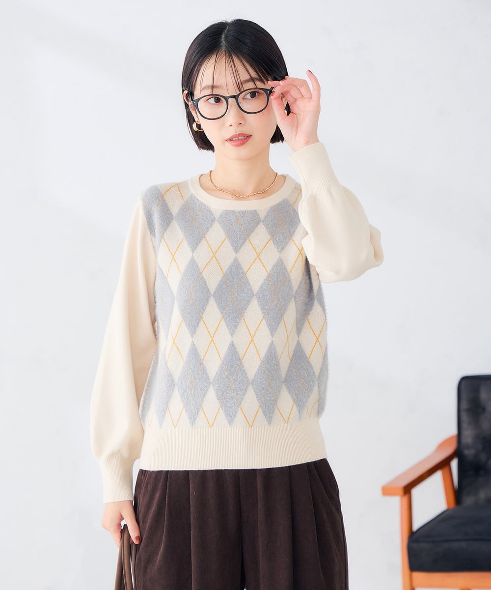 K2FLD44054 a.v.v(アー・ヴェ・ヴェ) フェザー アーガイル柄 ニット ベージュ