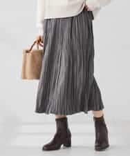 K2HBD17059 a.v.v(アー・ヴェ・ヴェ) 【洗える】フェイクスエードランダムプリーツスカート ダークグレー