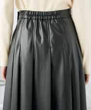 K2HBD18069 a.v.v(アー・ヴェ・ヴェ) 【洗える】レザープリーツスカート ダークグレー