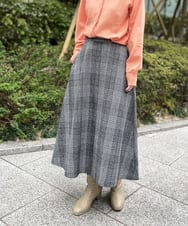 K2HBD19059 a.v.v(アー・ヴェ・ヴェ) チェック柄フレアスカート ブラック