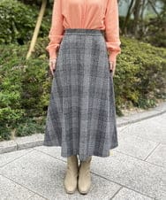 K2HBD19059 a.v.v(アー・ヴェ・ヴェ) チェック柄フレアスカート ブラック