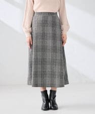 K2HBD19059 a.v.v(アー・ヴェ・ヴェ) チェック柄フレアスカート ブラック