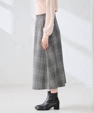 K2HBD19059 a.v.v(アー・ヴェ・ヴェ) チェック柄フレアスカート ブラック