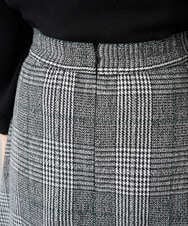 K2HBD19059 a.v.v(アー・ヴェ・ヴェ) チェック柄フレアスカート ブラック