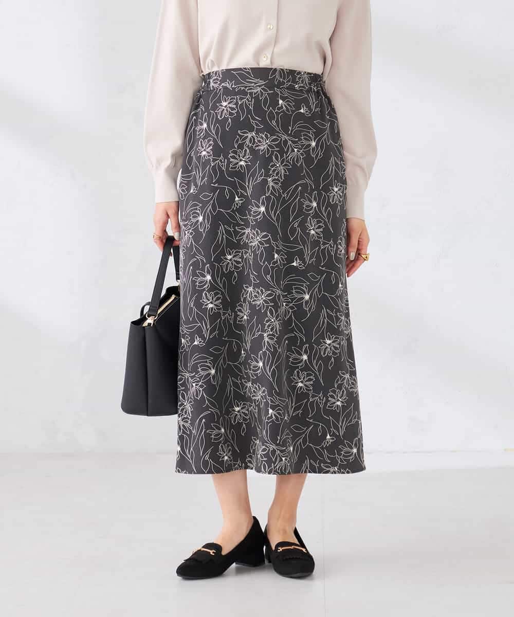 K2HDD07054 a.v.v(アー・ヴェ・ヴェ) フラワープリントマーメイドスカート ベージュ