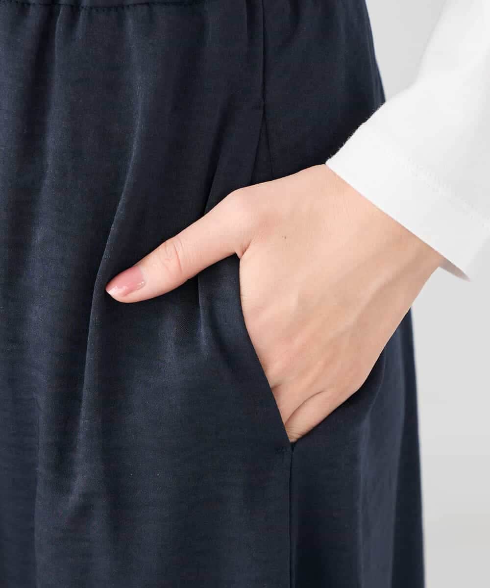 K2HDD11059 a.v.v(アー・ヴェ・ヴェ) サテンマーメイドフレアスカート ネイビー