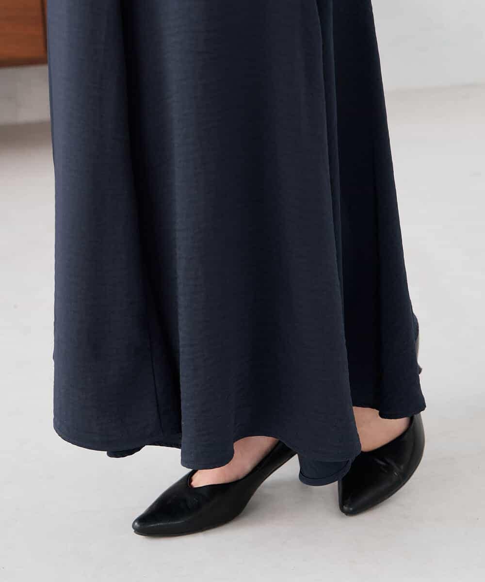 K2HDD11059 a.v.v(アー・ヴェ・ヴェ) サテンマーメイドフレアスカート ネイビー