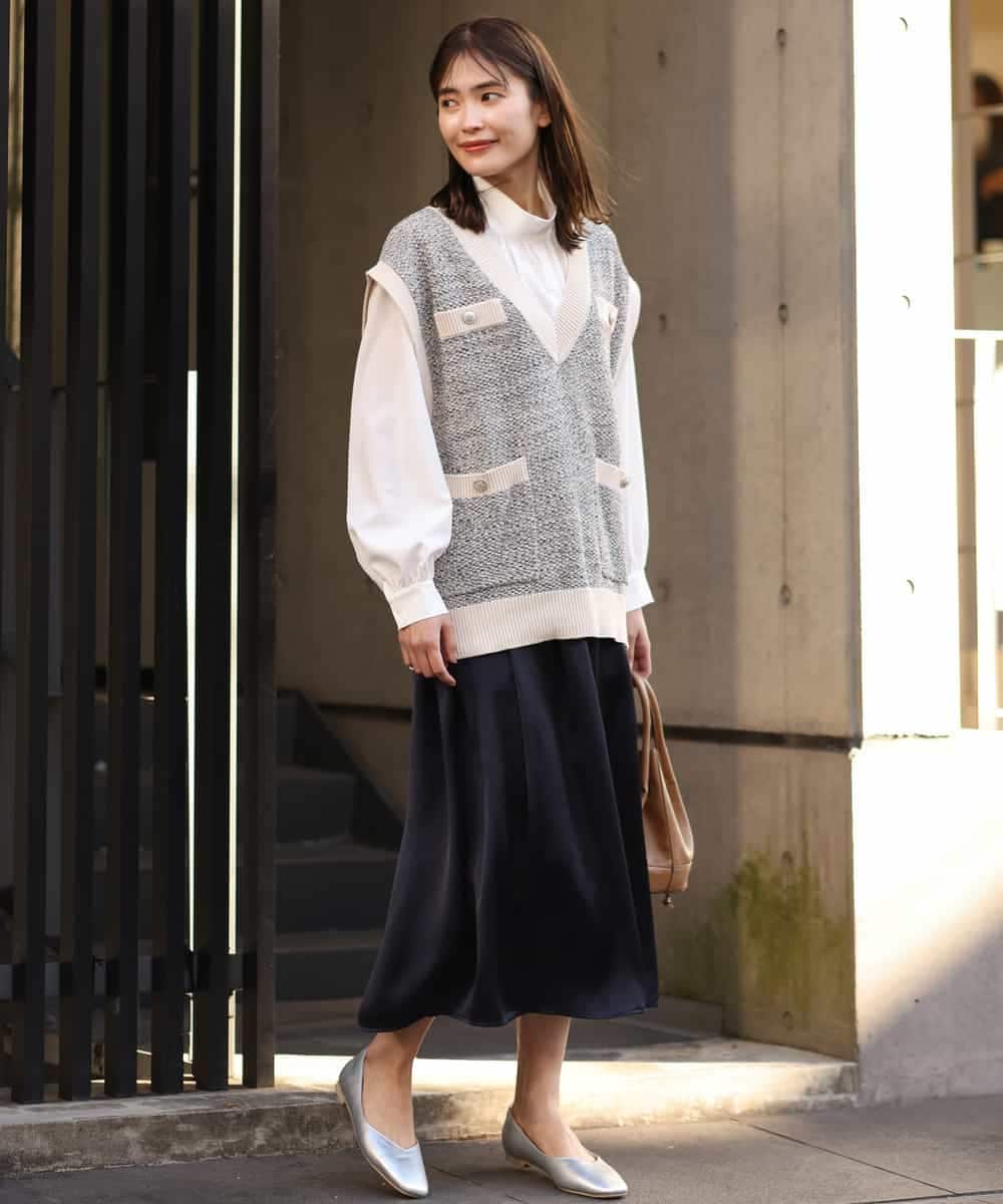 K2HDS01054 a.v.v(アー・ヴェ・ヴェ) タックフレアスカート ネイビー