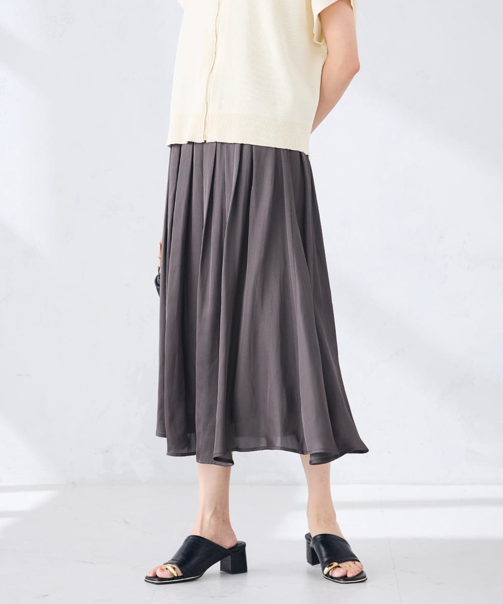 K2HGD18049 a.v.v(アー・ヴェ・ヴェ) エアリーサテンフレアスカート ブルー