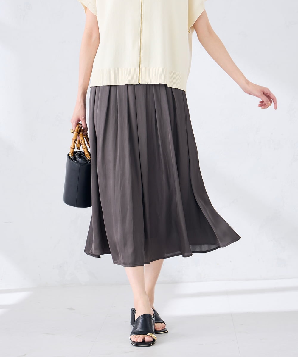 K2HGD18049 a.v.v(アー・ヴェ・ヴェ) エアリーサテンフレアスカート ブルー