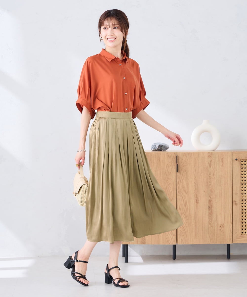 K2HGD18049 a.v.v(アー・ヴェ・ヴェ) エアリーサテンフレアスカート ブルー