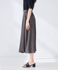 K2HGD18049 a.v.v(アー・ヴェ・ヴェ) エアリーサテンフレアスカート ブルー