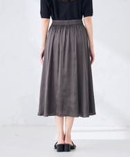 K2HGD18049 a.v.v(アー・ヴェ・ヴェ) エアリーサテンフレアスカート ブルー