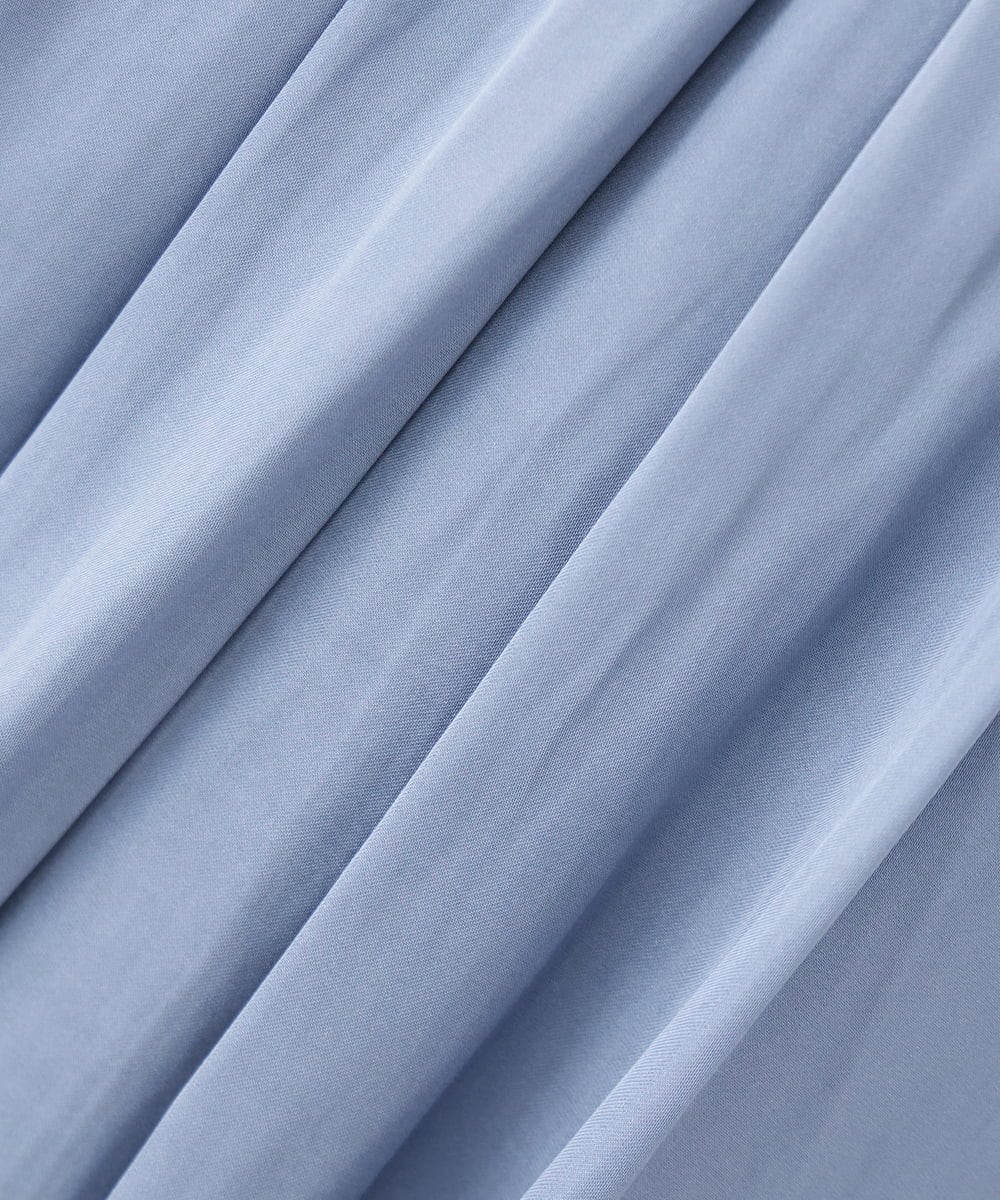 K2HGD18049 a.v.v(アー・ヴェ・ヴェ) エアリーサテンフレアスカート ブルー