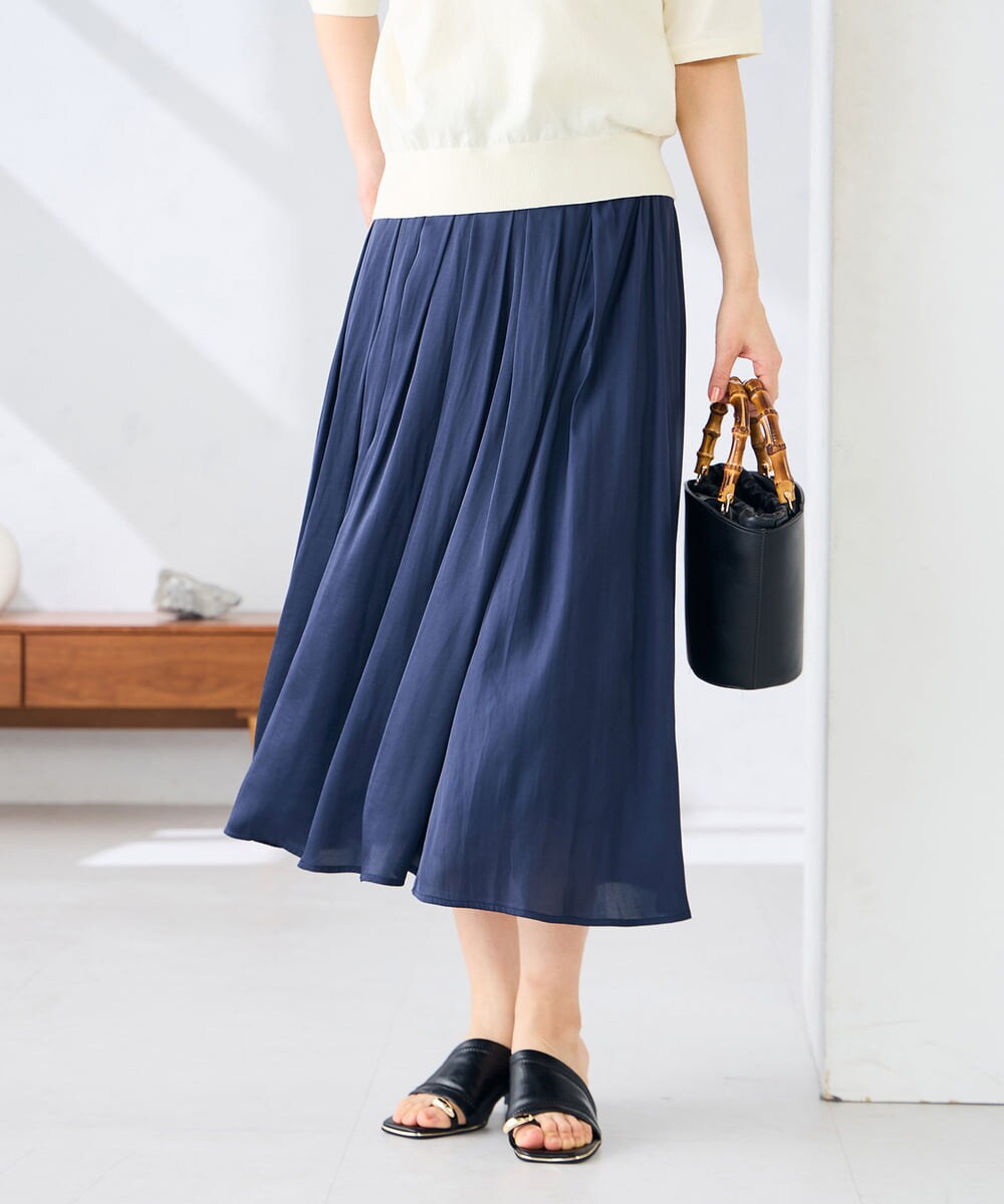 K2HGD18049 a.v.v(アー・ヴェ・ヴェ) エアリーサテンフレアスカート ブルー