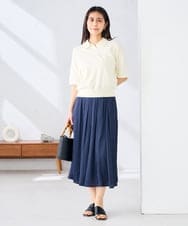 K2HGD18049 a.v.v(アー・ヴェ・ヴェ) エアリーサテンフレアスカート ブルー