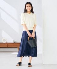 K2HGD18049 a.v.v(アー・ヴェ・ヴェ) エアリーサテンフレアスカート ブルー