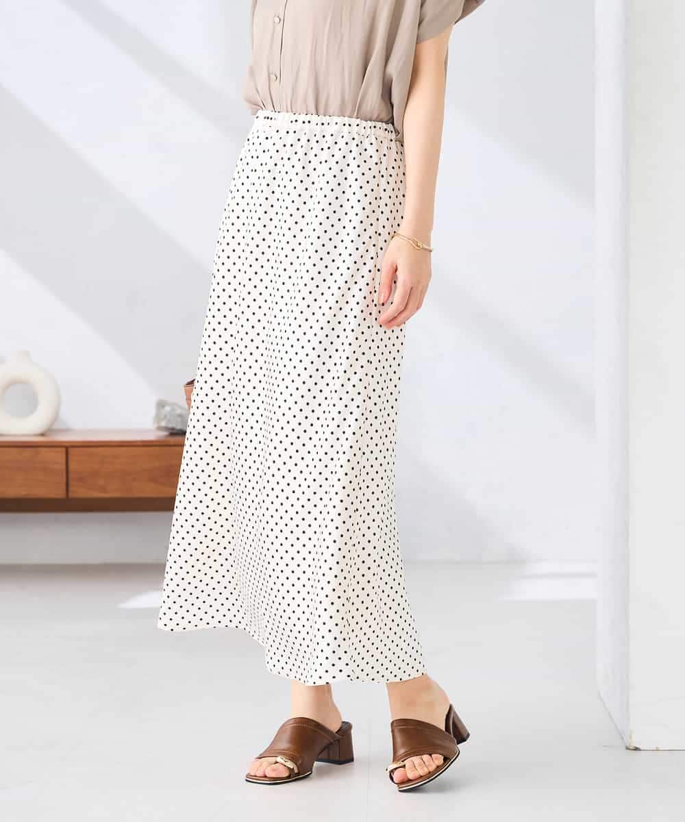 K2HGD24054 a.v.v(アー・ヴェ・ヴェ) ソフトマーメイドサテンスカート【マシンウォッシャブル】 ブラック