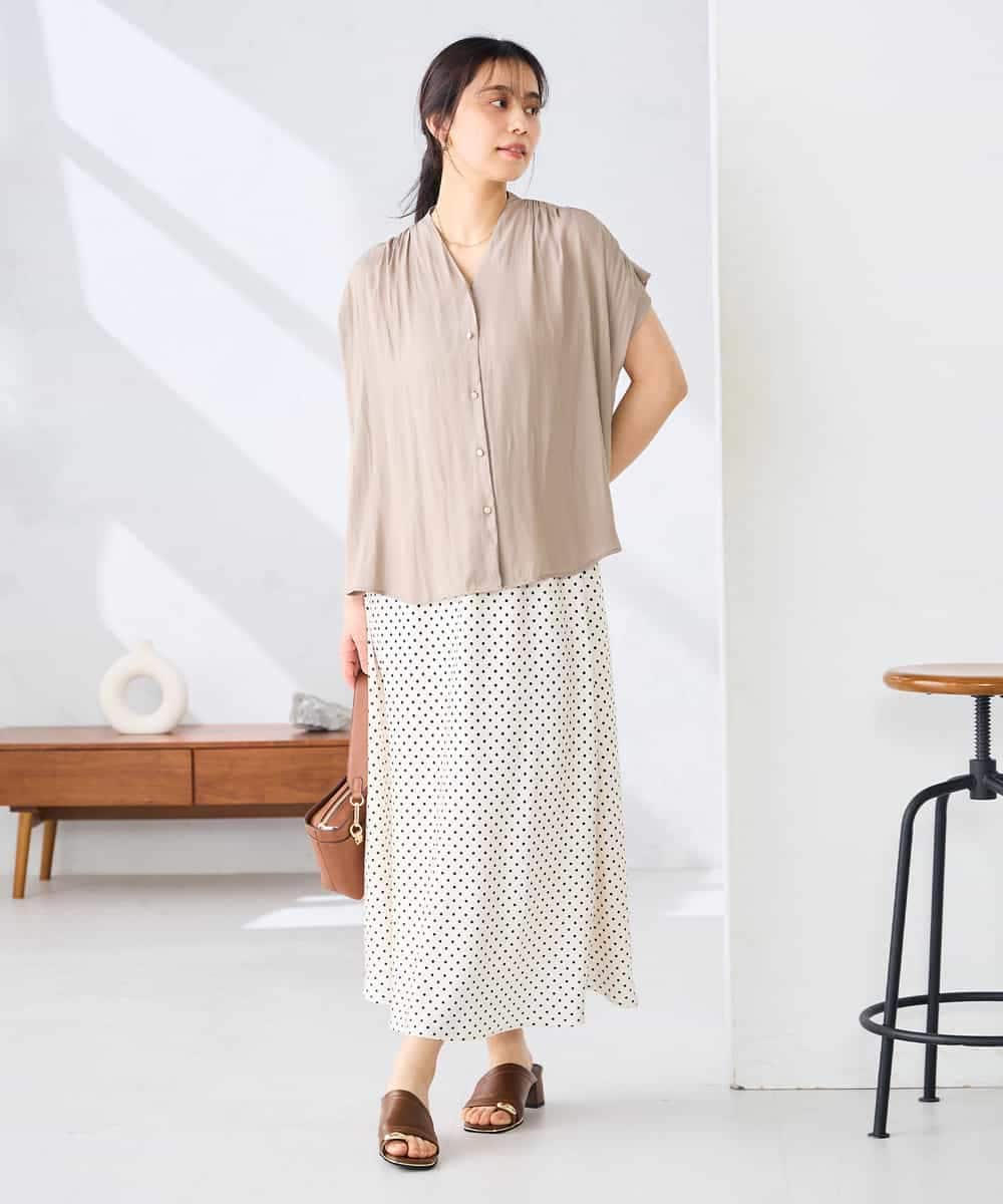 K2HGD24054 a.v.v(アー・ヴェ・ヴェ) ソフトマーメイドサテンスカート【マシンウォッシャブル】 ブラック