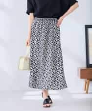 K2HGD24054 a.v.v(アー・ヴェ・ヴェ) ソフトマーメイドサテンスカート【マシンウォッシャブル】 ブラック