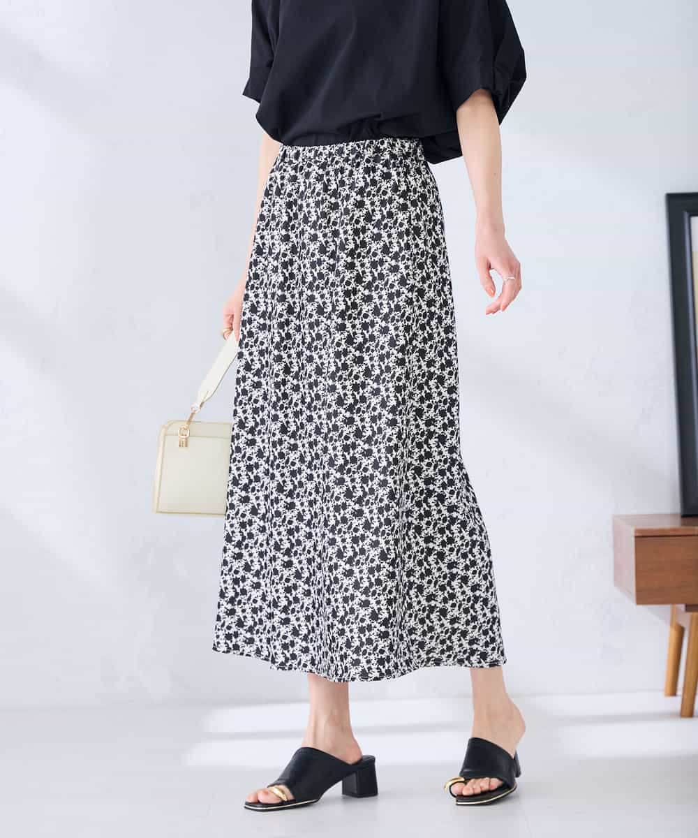 K2HGD24054 a.v.v(アー・ヴェ・ヴェ) ソフトマーメイドサテンスカート【マシンウォッシャブル】 ブラック