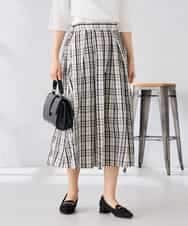 K2HGD26059 a.v.v(アー・ヴェ・ヴェ) 【洗える】メモリーチェックタフタスカート アイボリー