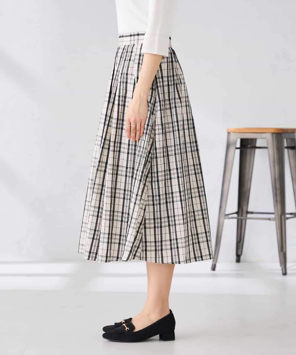 K2HGD26059 a.v.v(アー・ヴェ・ヴェ) 【洗える】メモリーチェックタフタスカート アイボリー