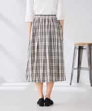 K2HGD26059 a.v.v(アー・ヴェ・ヴェ) 【洗える】メモリーチェックタフタスカート アイボリー