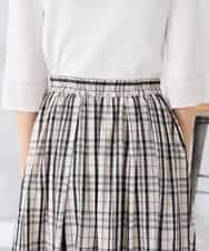 K2HGD26059 a.v.v(アー・ヴェ・ヴェ) 【洗える】メモリーチェックタフタスカート アイボリー