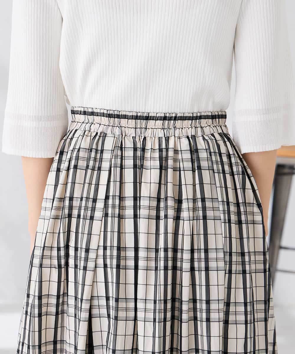 K2HGD26059 a.v.v(アー・ヴェ・ヴェ) 【洗える】メモリーチェックタフタスカート アイボリー