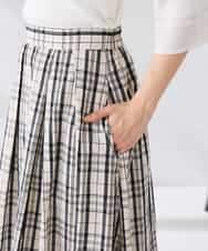 K2HGD26059 a.v.v(アー・ヴェ・ヴェ) 【洗える】メモリーチェックタフタスカート アイボリー