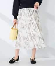 K2HGD36059 a.v.v(アー・ヴェ・ヴェ) 【洗える】フラワープリントランダムプリーツスカート ネイビー