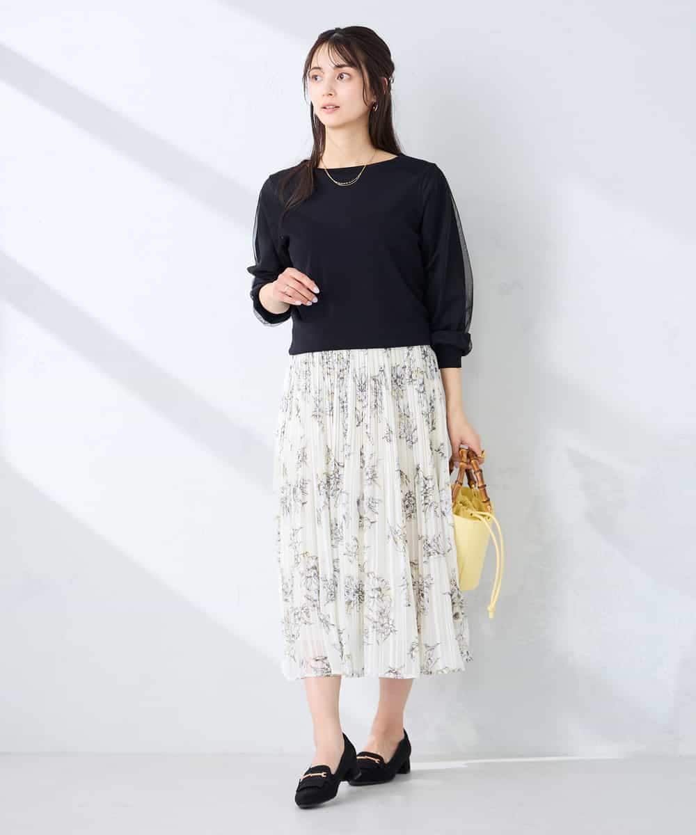 K2HGD36059 a.v.v(アー・ヴェ・ヴェ) 【洗える】フラワープリントランダムプリーツスカート ネイビー